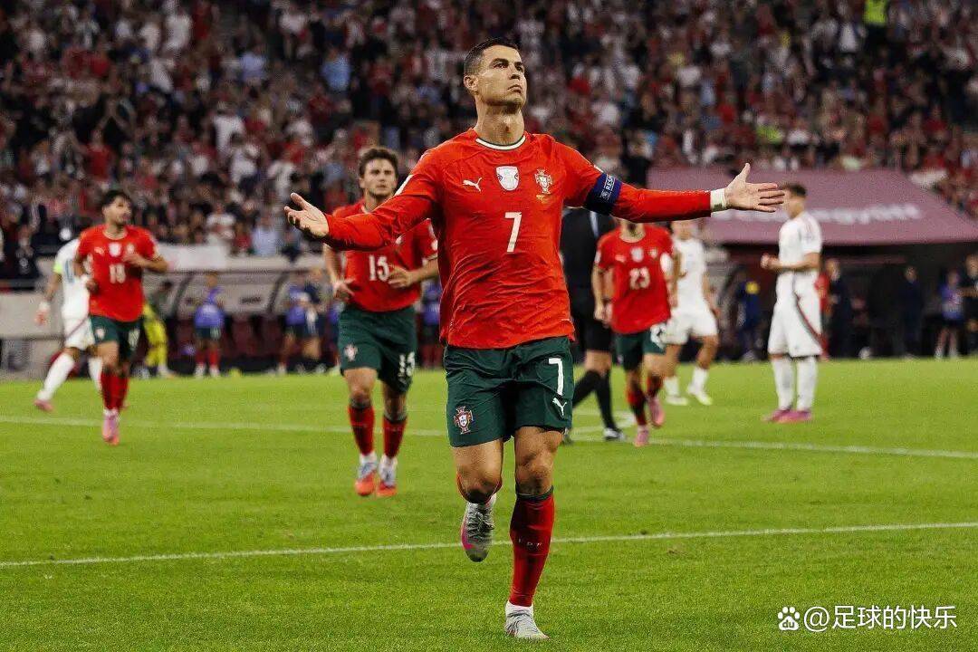 炸锅！前裁判实锤西甲黑幕：罚下C罗后接上级警告电话，两年停吹皇马，权力干预太窒息